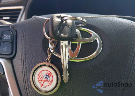 2019 Toyota Highlander Le from USA, damaged, VIN 5TDZZRFH8KS339183